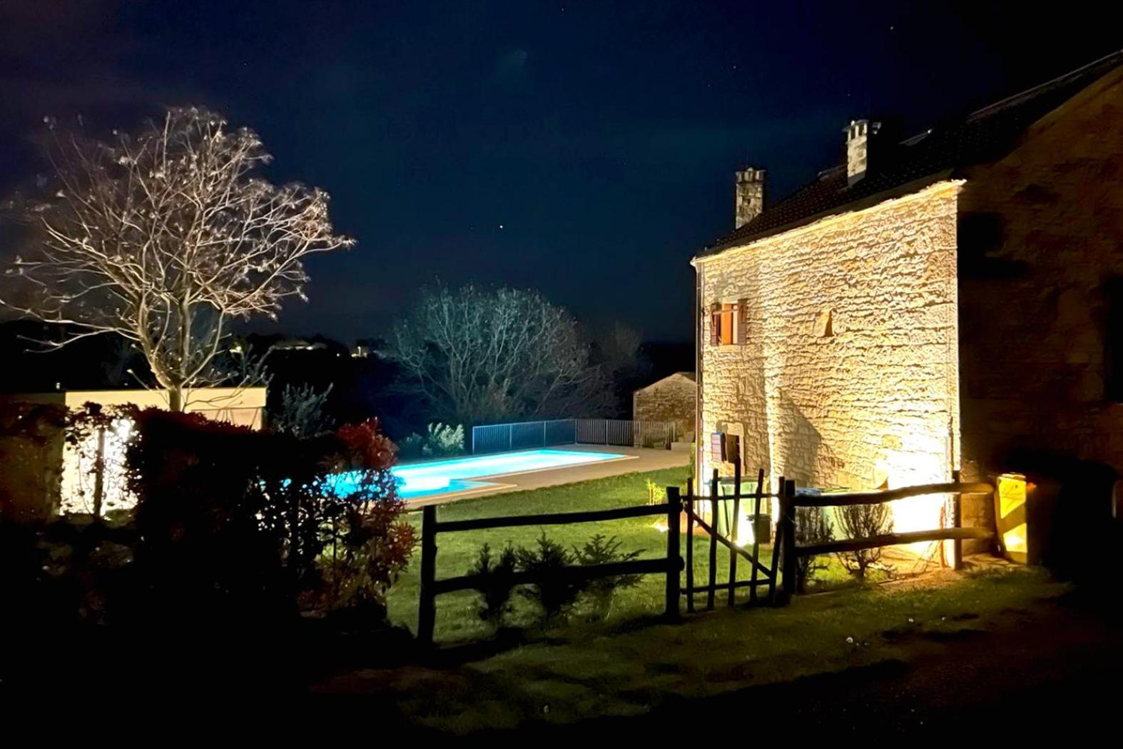 Villas Martincici With Large Pool โกรชน์ยัน ภายนอก รูปภาพ